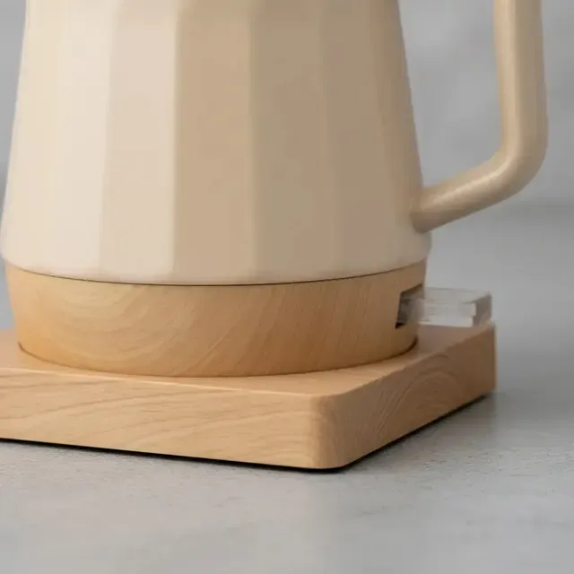 Chaleira Elétrica De Porcelana | Bege e Branco Elegance 1 Litro