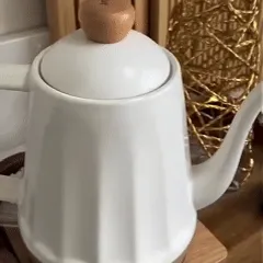 Chaleira Elétrica De Porcelana | Bege e Branco Elegance 1 Litro