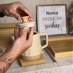 Chaleira Elétrica De Porcelana | Bege e Branco Elegance 1 Litro