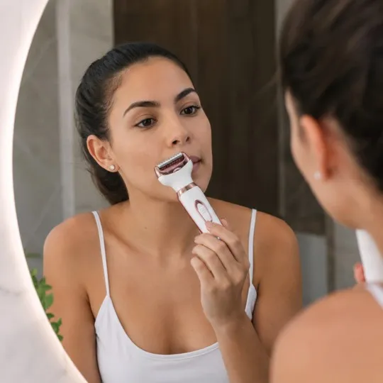 Depilador Feminino 4 em 1 — Remove Pelos do Rosto e Corpo com Mais Praticidade